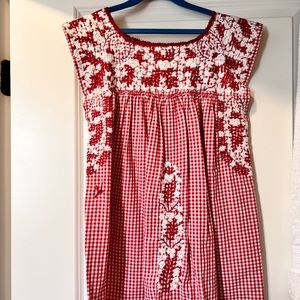 MiGolendrina size small red top